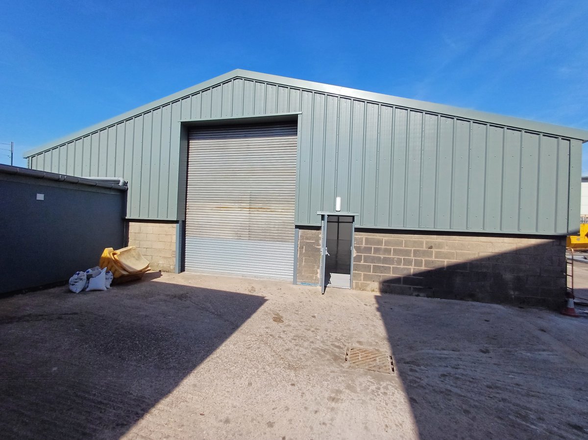 Industrial Unit in Walsall - photo 3