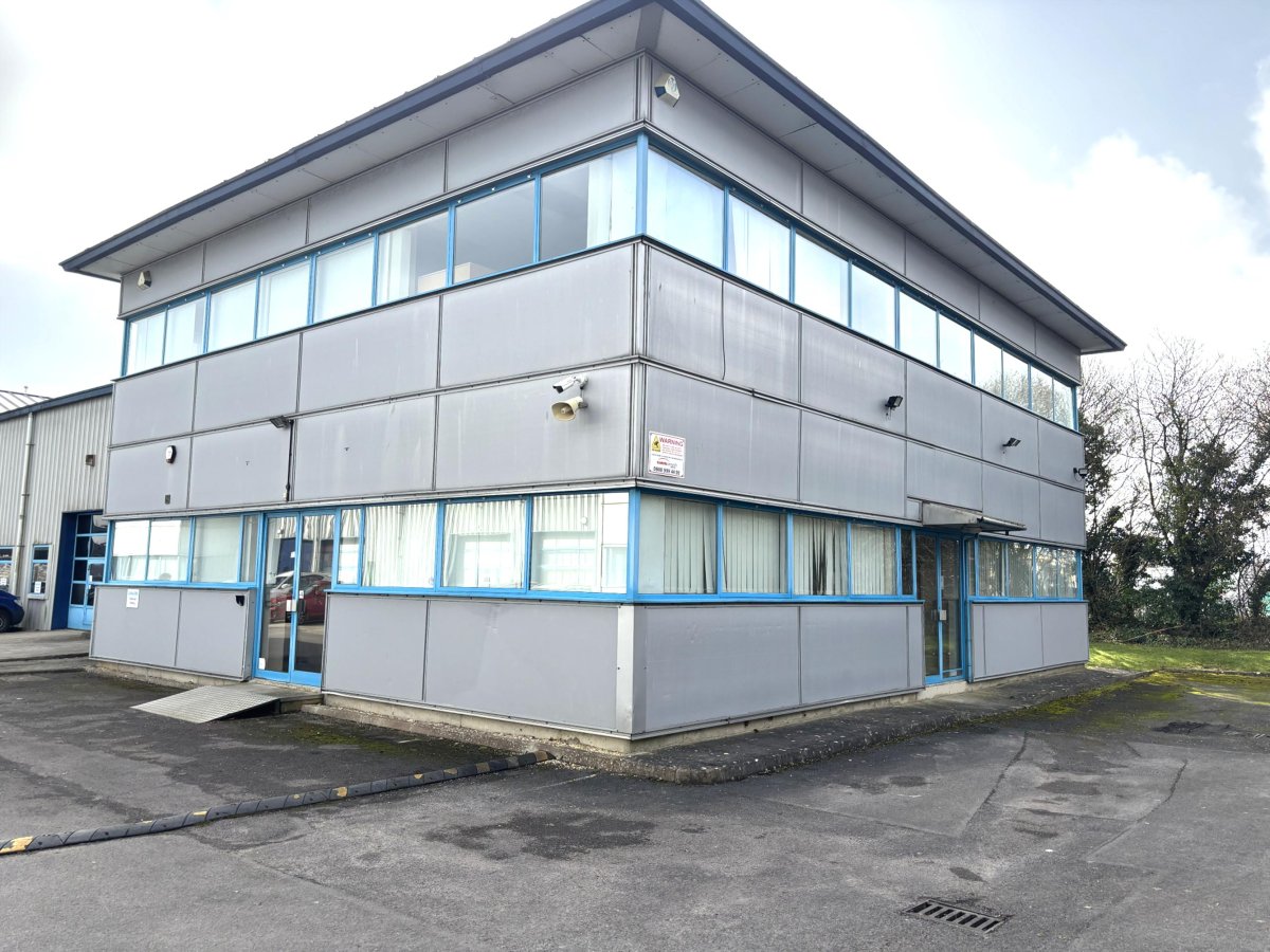 Industrial in Bumper Farm Industrial Estate