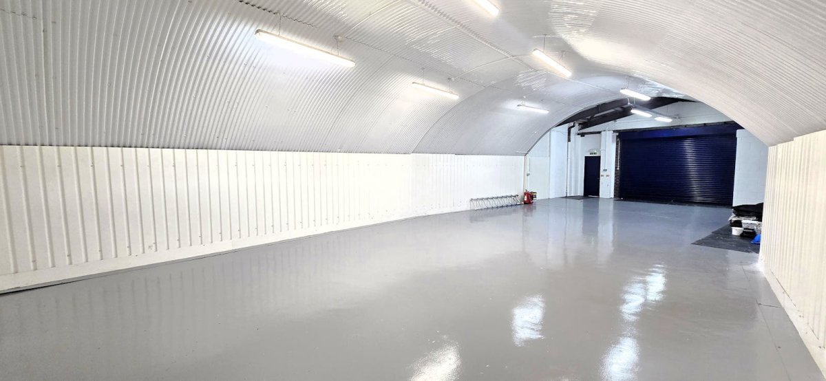 Industrial Unit in Bow, London - photo 3
