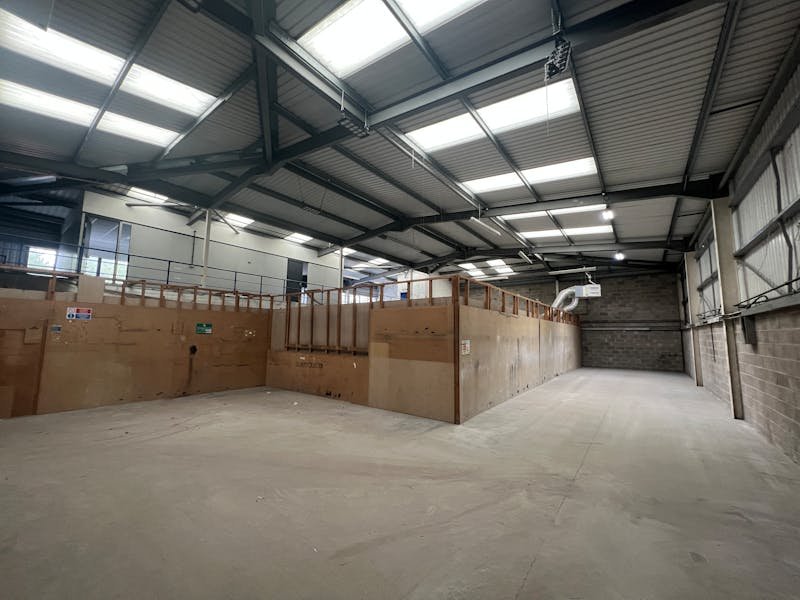 Industrial Unit in Portsmouth - photo 2