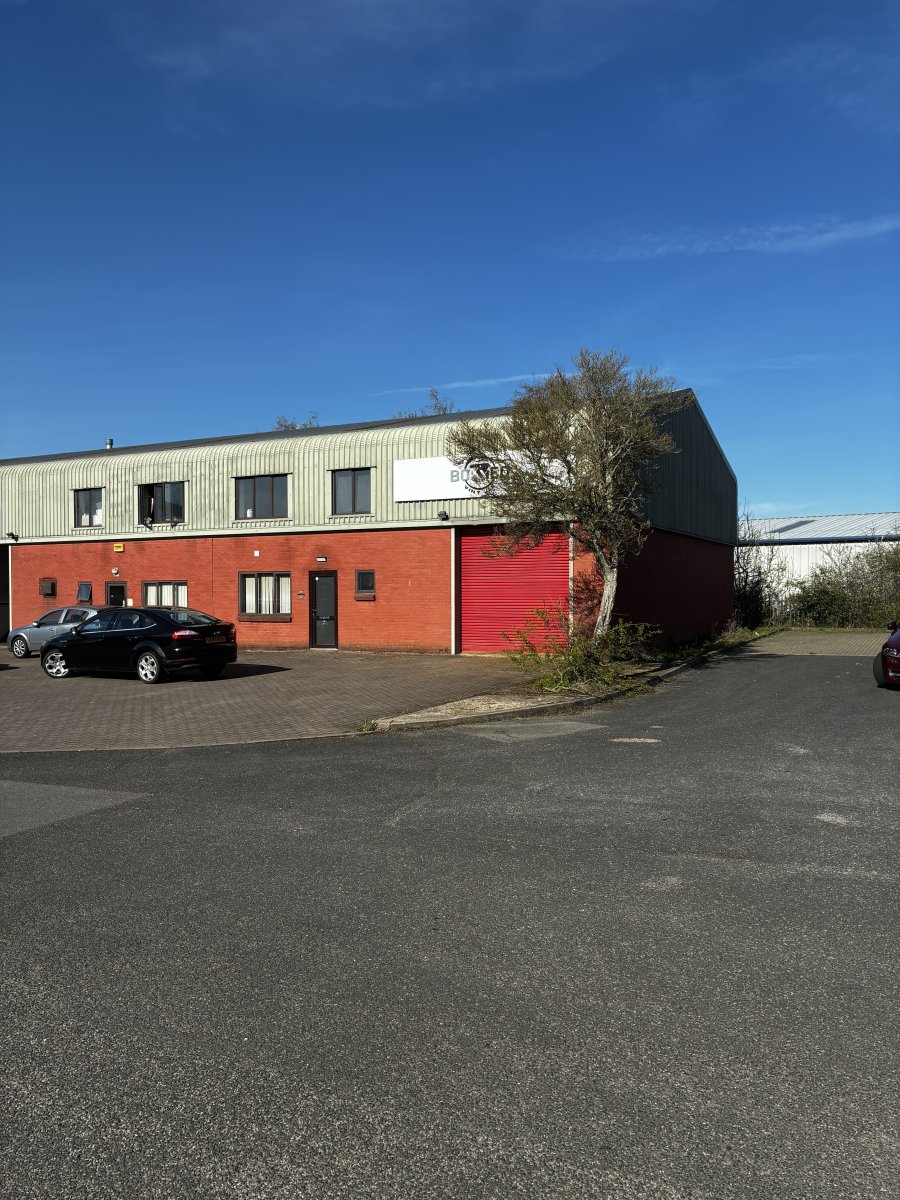 Industrial Unit in Buckingham - photo 2