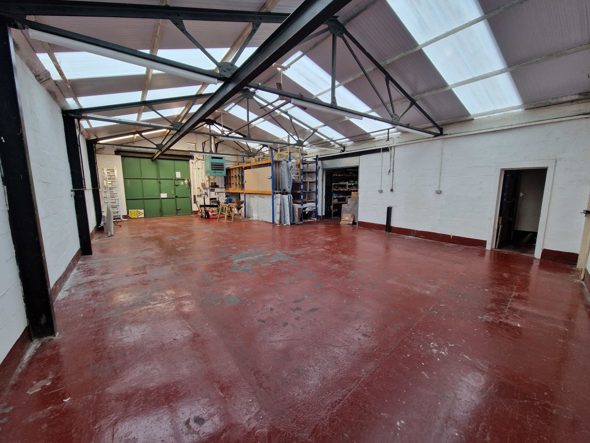 Industrial Unit in Ilkeston - photo 2