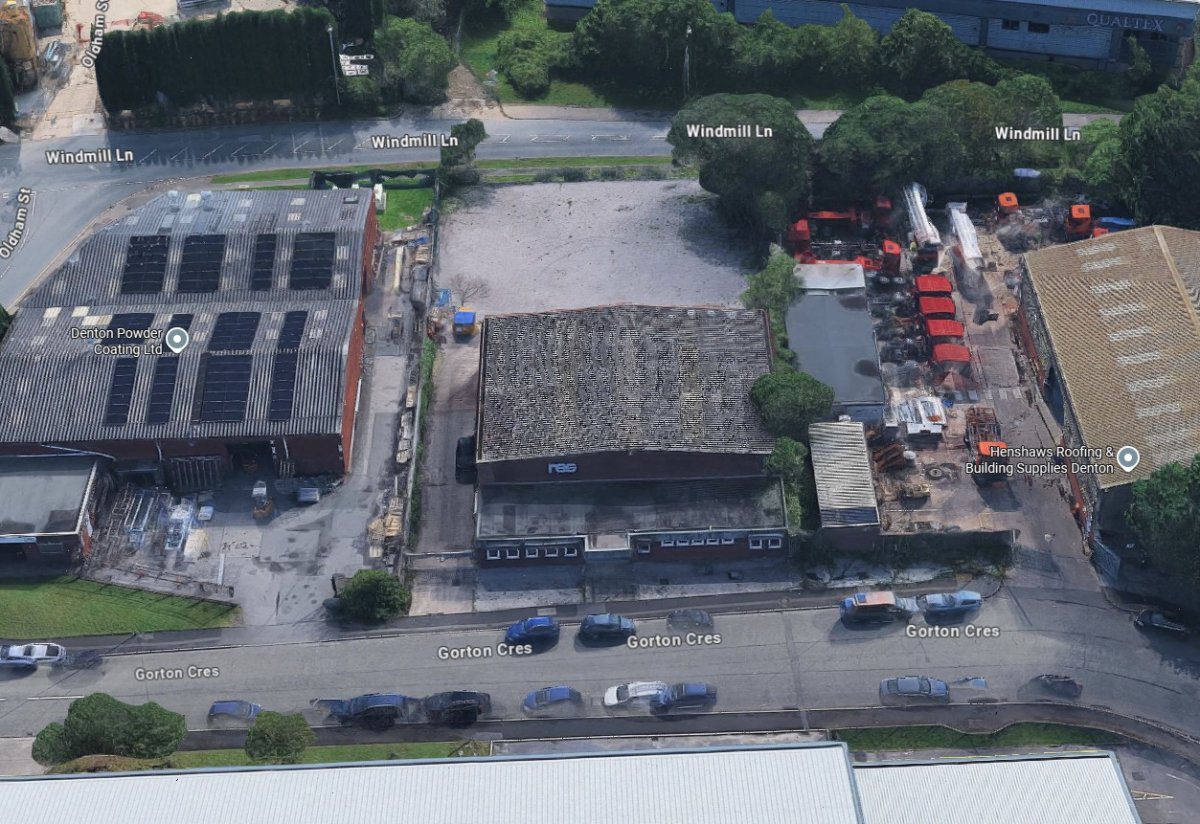 Industrial Unit in Denton - photo 2