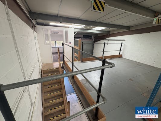 Industrial Unit in Brackley - photo 4