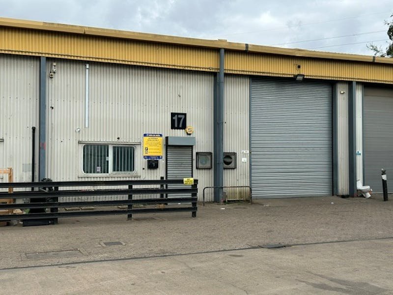 Industrial Unit in Barking - photo 4
