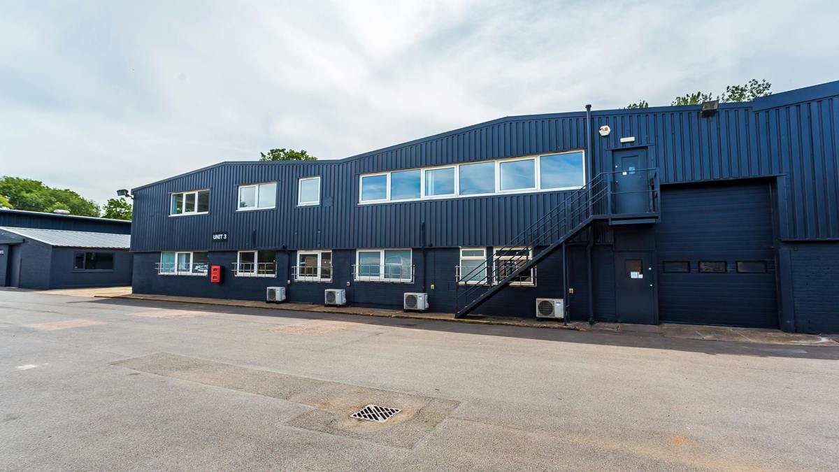 Industrial Unit in Fowlmere - photo 2