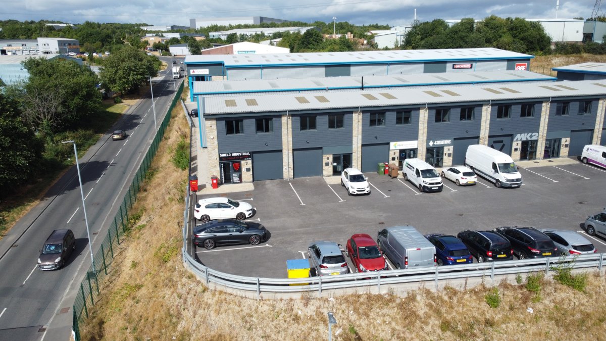 Industrial Unit in Wakefield - photo 3