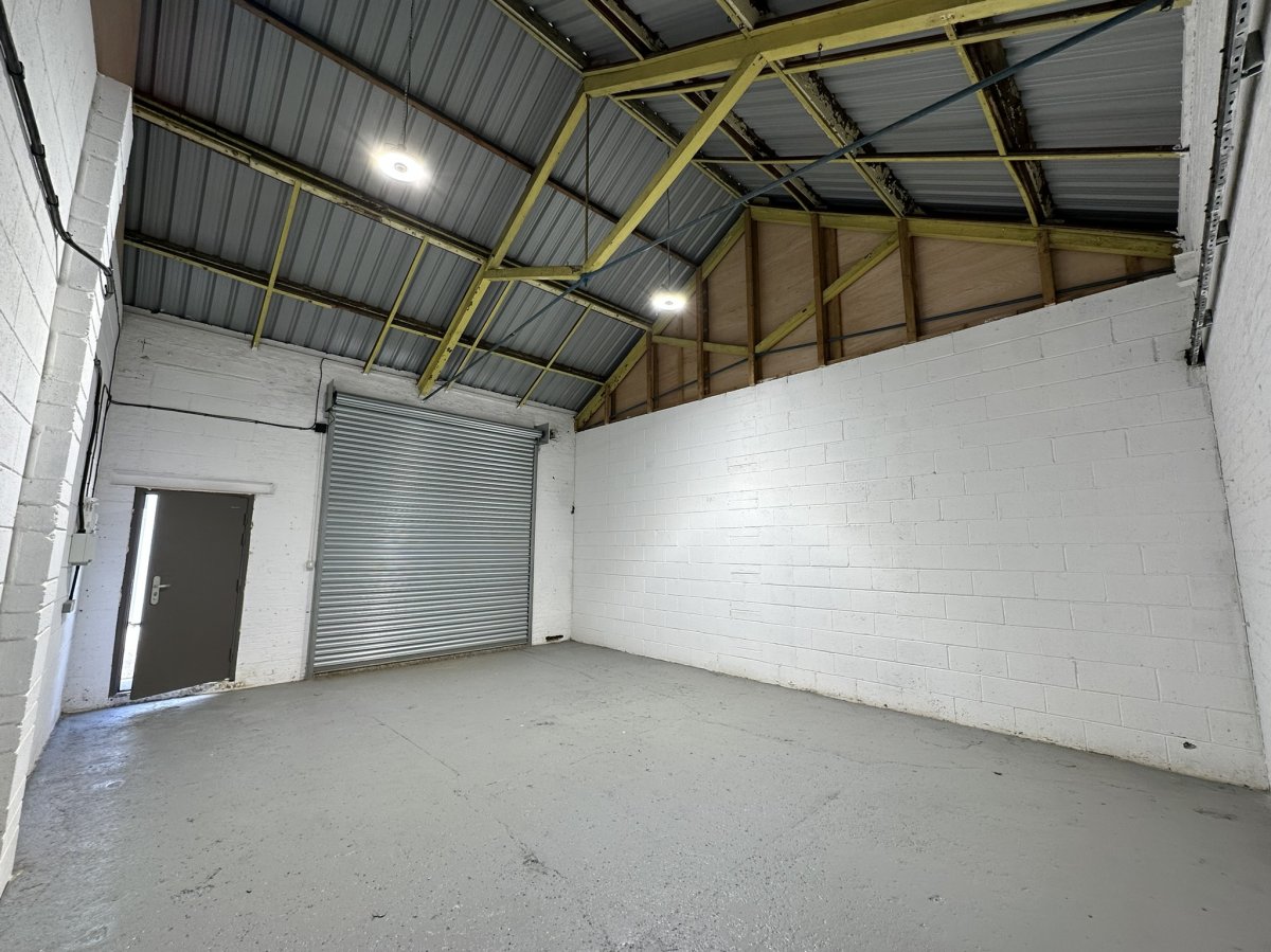 Industrial Unit in Eastbourne - photo 4