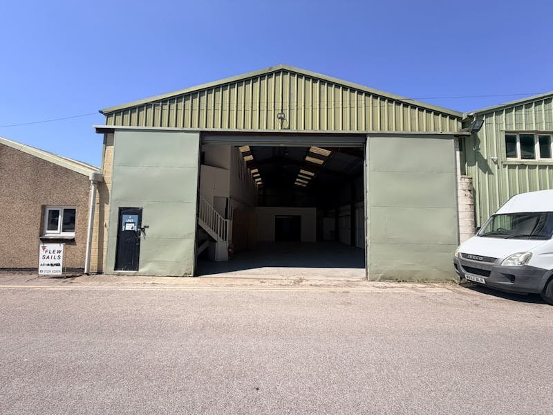 Industrial Unit in Fareham - photo 4