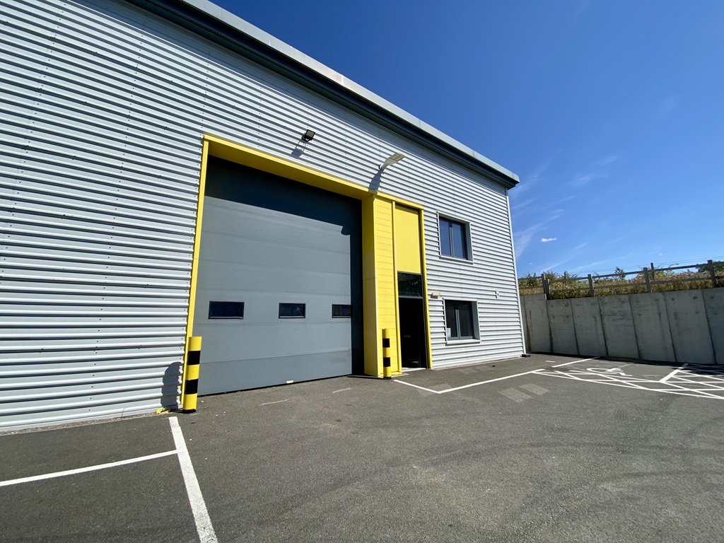 Industrial Unit in Evesham - photo 3