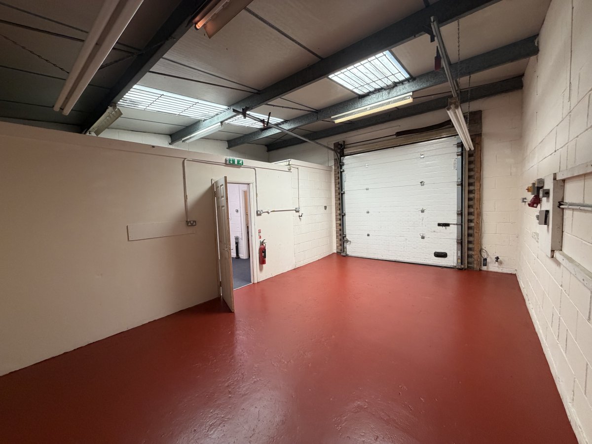 Industrial Unit in Hardwick Narrows - photo 3
