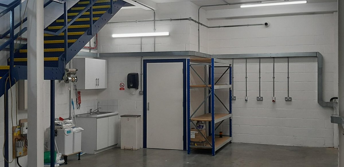Industrial Unit in Orbital Park - photo 4
