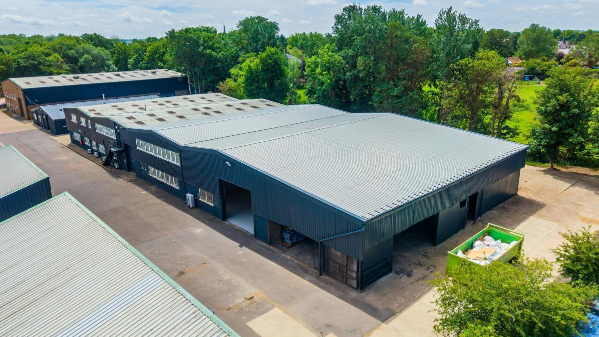 Industrial Unit in Fowlmere - photo 2