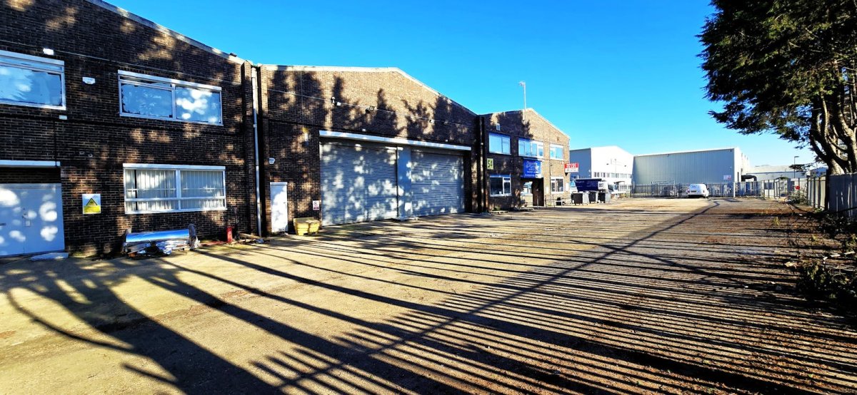 Industrial Unit in Lancing - photo 2