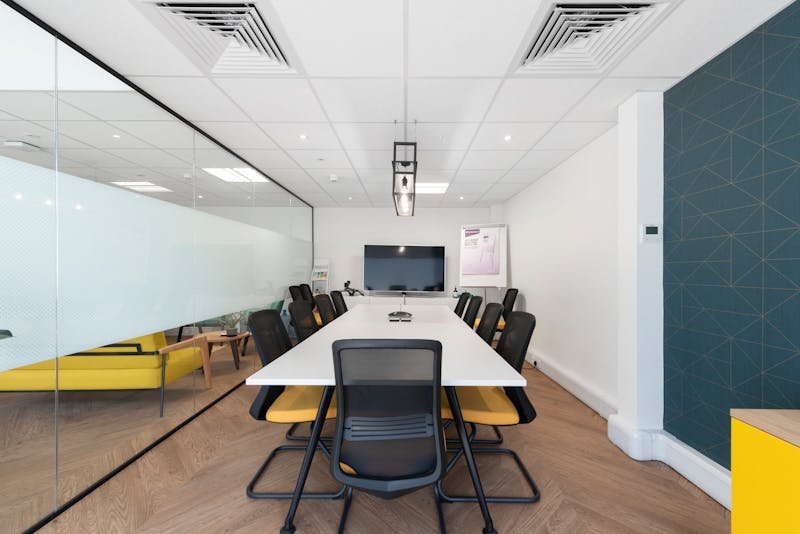 Industrial Unit in Woking - photo 3