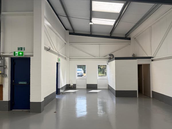 Industrial Unit in Brierley Hill - photo 2