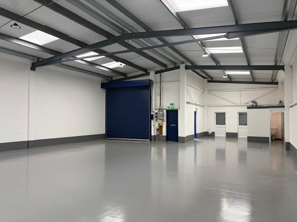 Industrial Unit in Brierley Hill - photo 3
