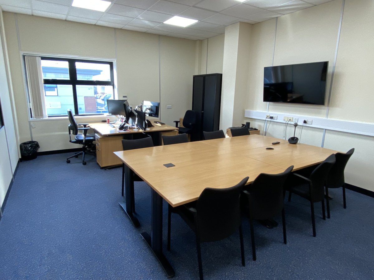 Industrial Unit in Crayford - photo 2