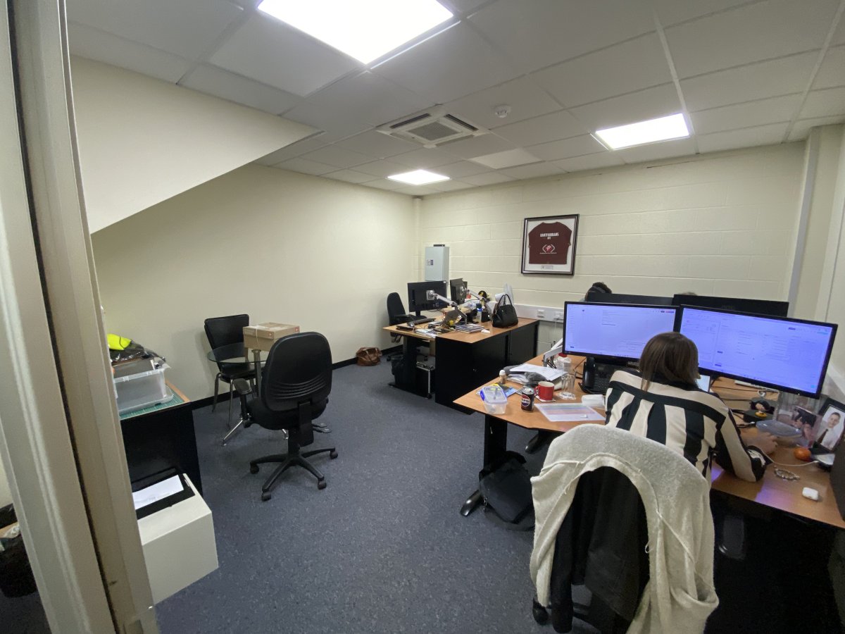 Industrial Unit in Crayford - photo 3