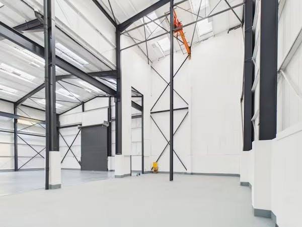 Industrial Unit in Dudley - photo 3