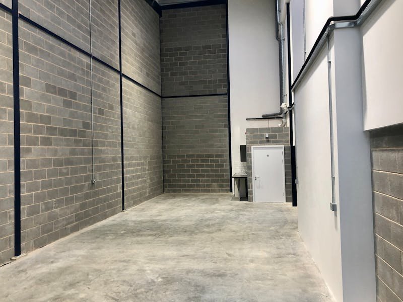 Industrial Unit in Leyton - photo 3