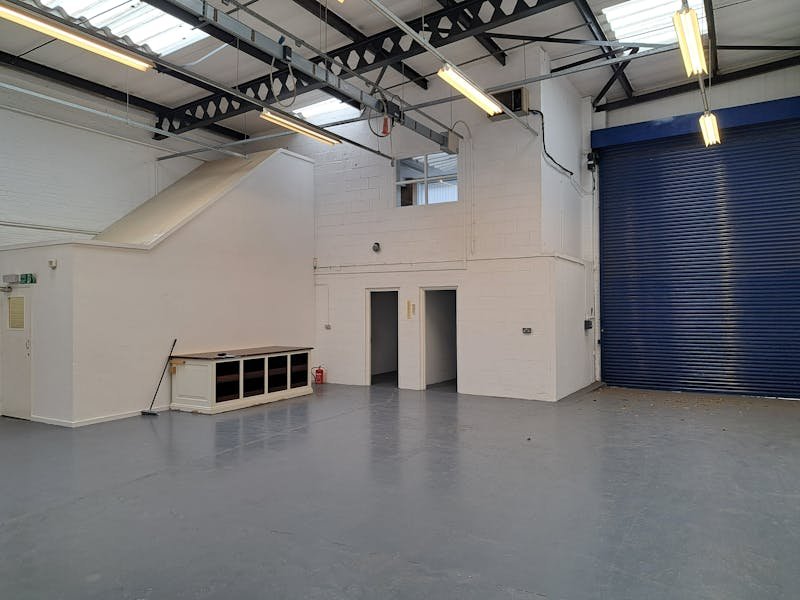 Industrial Unit in Peckham - photo 3