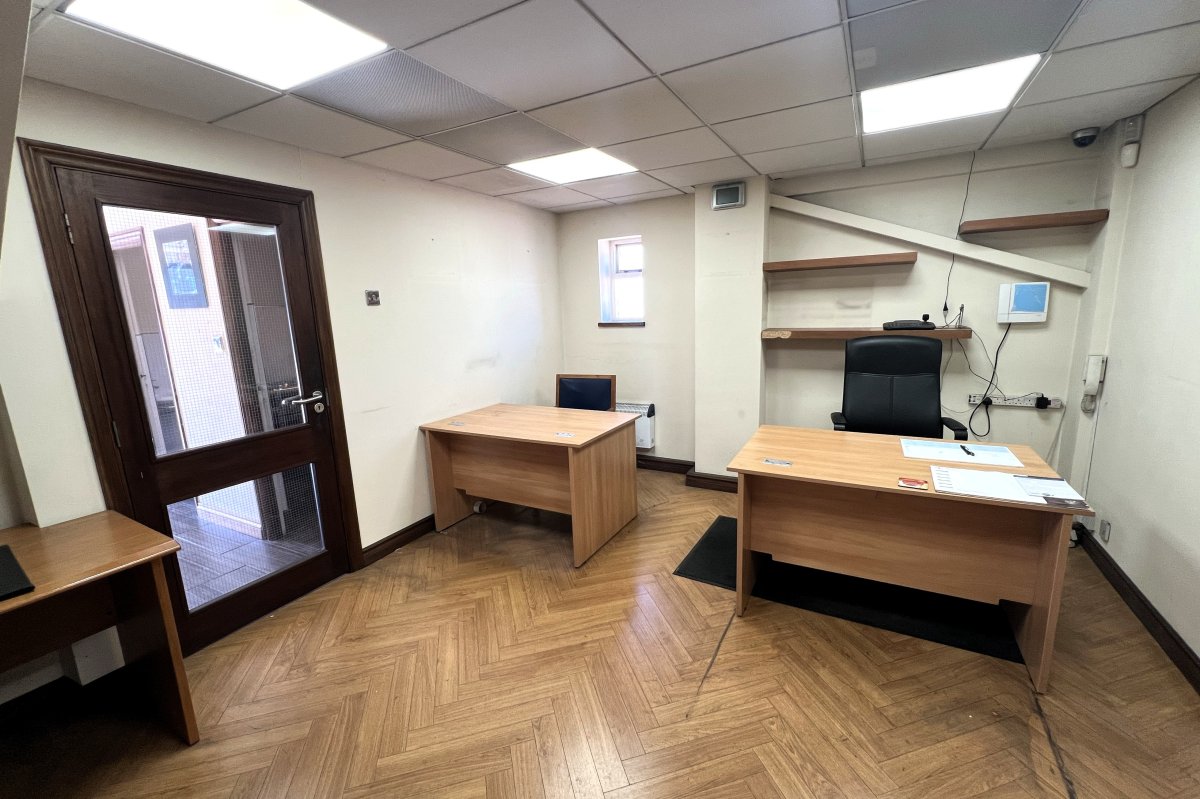 Industrial Unit in Aveley - photo 4
