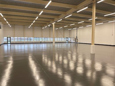 Industrial Unit in Peterborough - photo 2