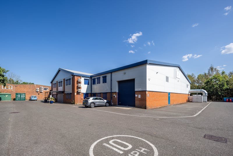 Industrial Unit in Wimborne - photo 2