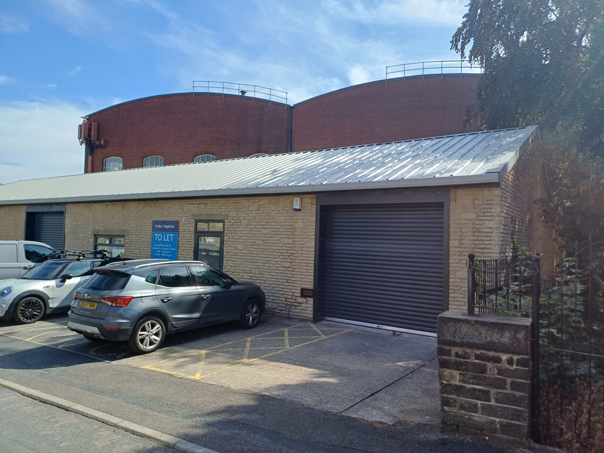 Industrial Unit in Halifax - photo 2