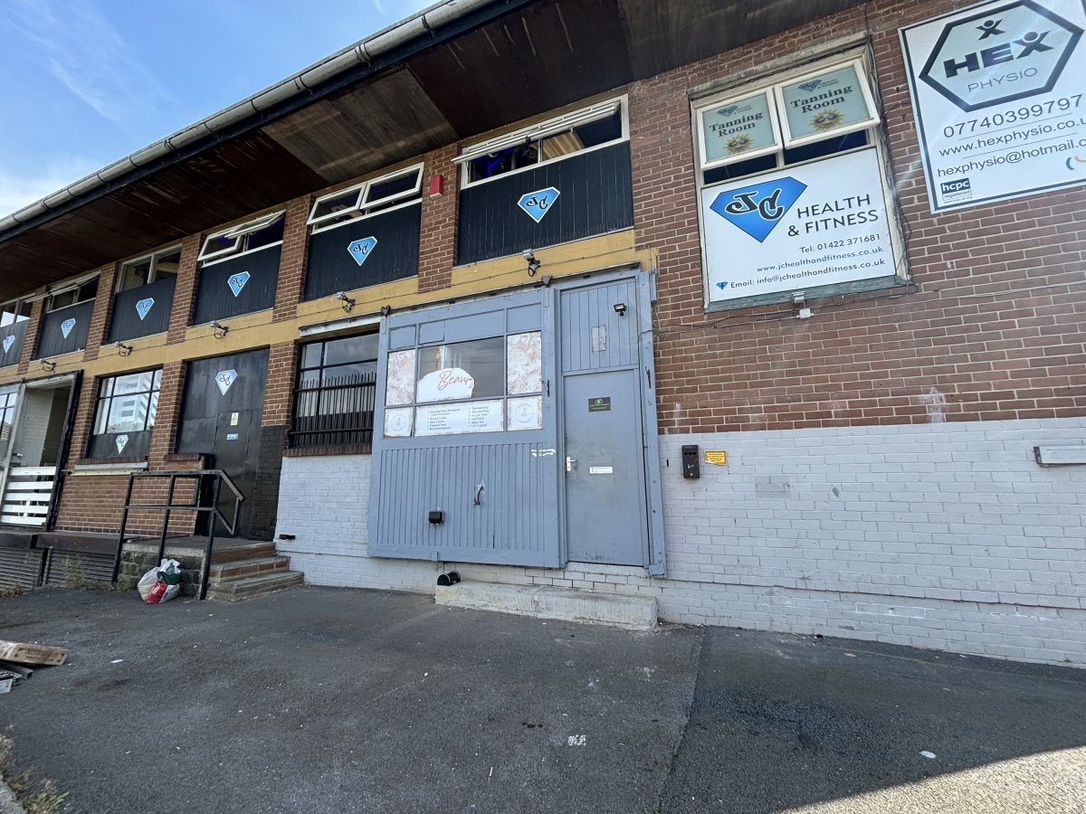 Industrial Unit in Elland - photo 2