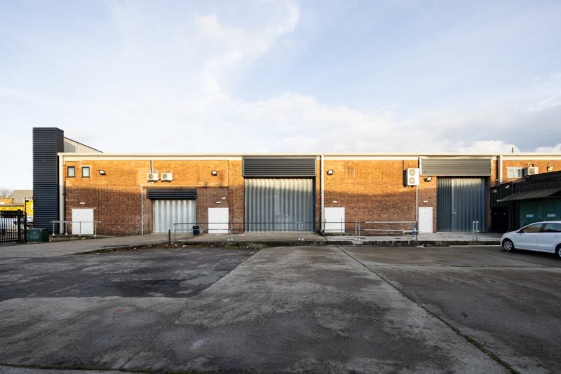Industrial Unit in London - photo 2