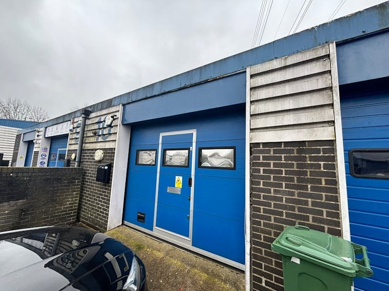 Industrial Unit in Fareham - photo 4