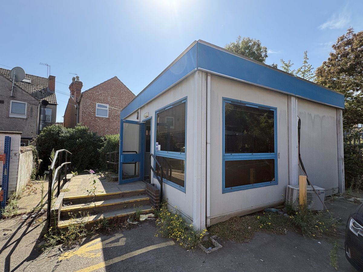 Industrial Unit in Loughborough - photo 2