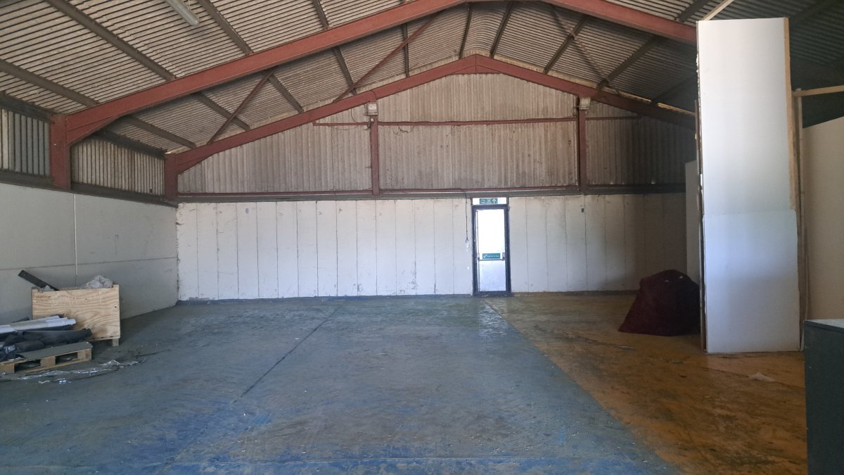 Industrial Unit in Hanslope - photo 3