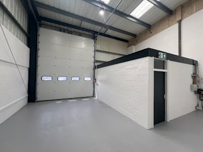 Industrial Unit in Portsmouth - photo 2