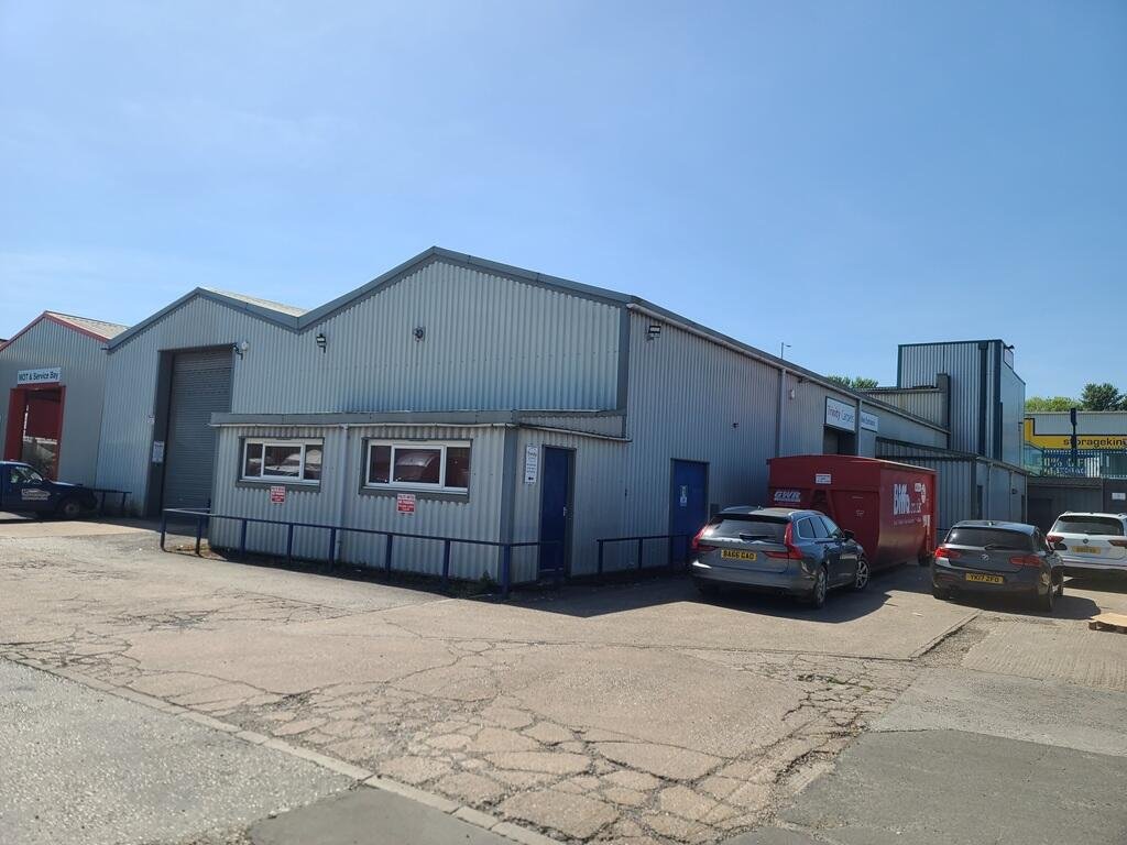 Industrial Unit in Tipton - photo 2