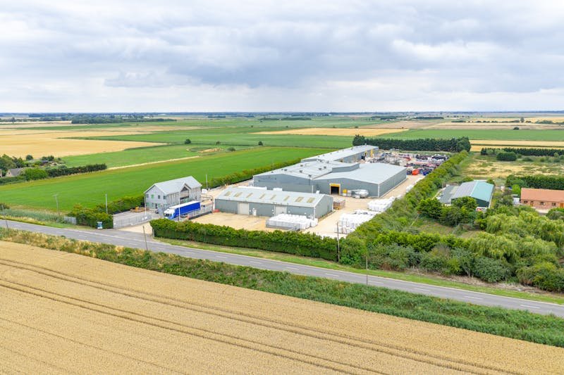 Industrial Unit in March - photo 4