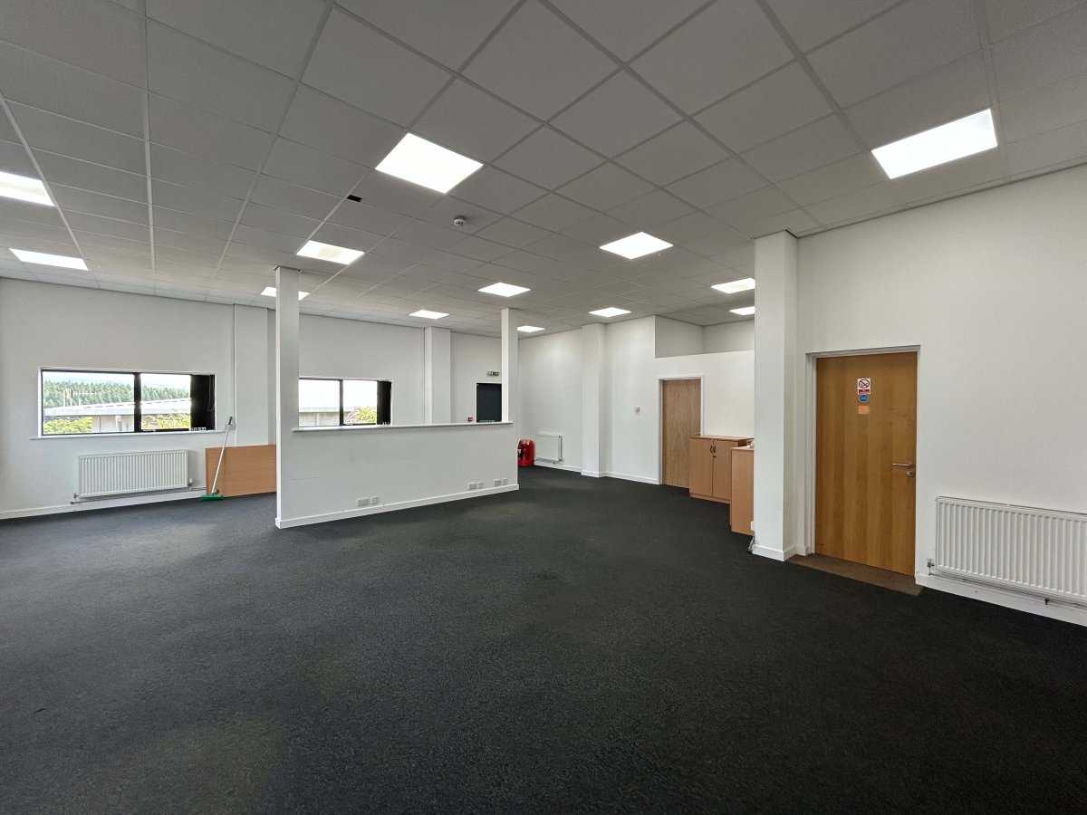 Industrial Unit in Plymouth - photo 3
