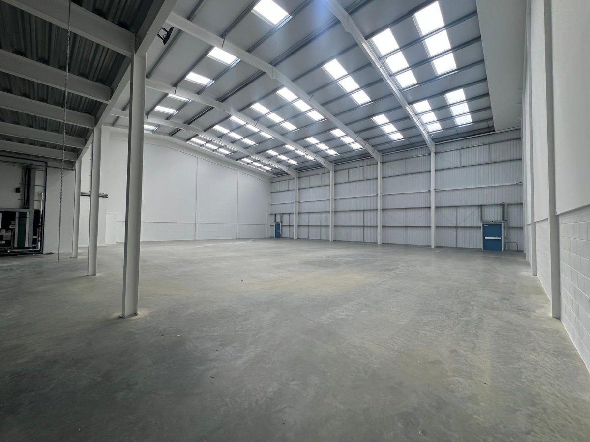Industrial Unit in Croydon - photo 4