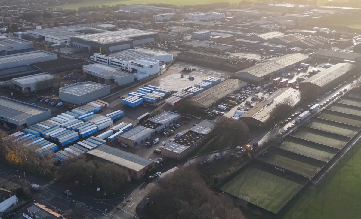 Industrial Unit in Croydon - photo 4