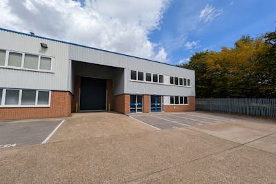 Industrial Unit in Southampton - photo 2
