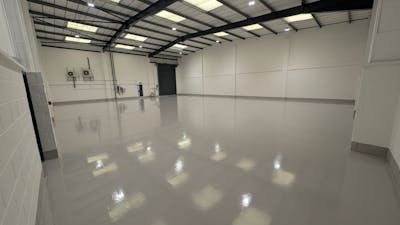 Industrial Unit in Southampton - photo 3