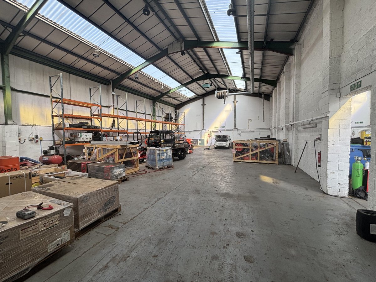 Industrial Unit in Wellington - photo 2