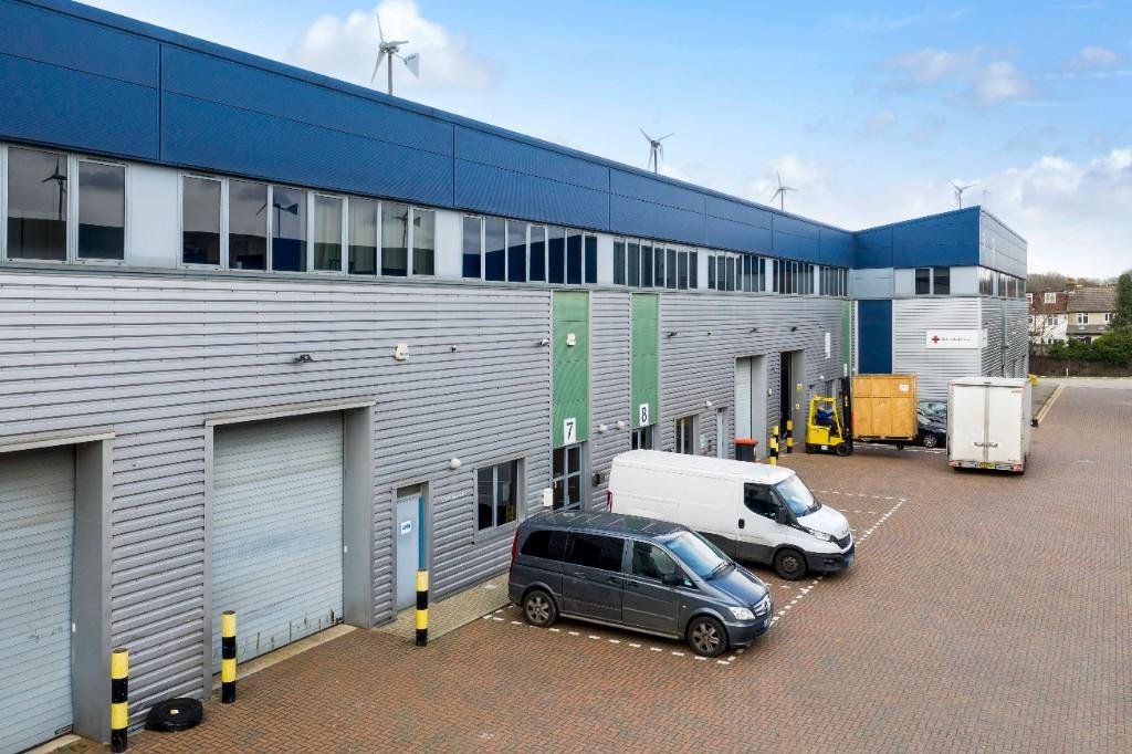 Industrial Unit in Mitcham - photo 3