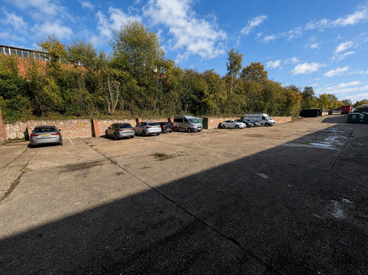 Industrial Unit in Glen Parva - photo 2