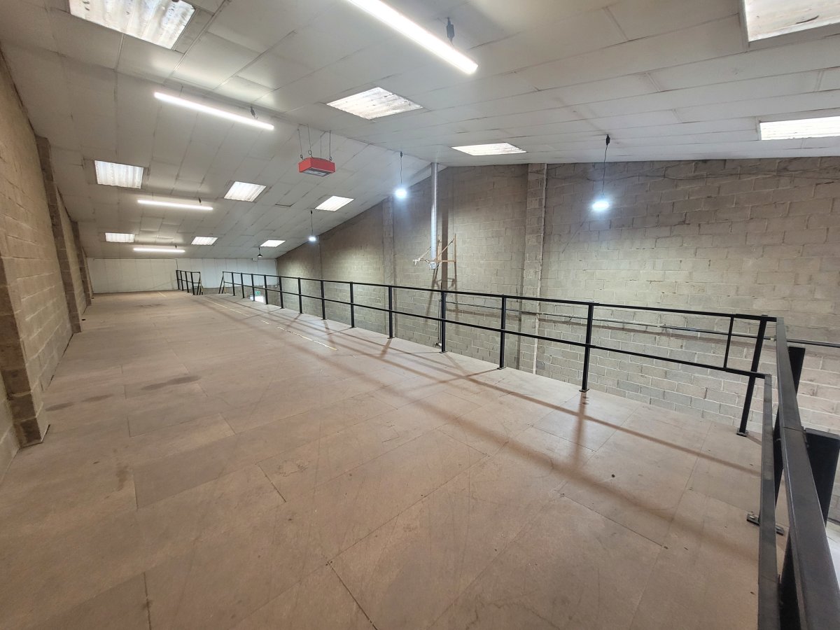 Industrial Unit in St Ives (Cambs) - photo 3
