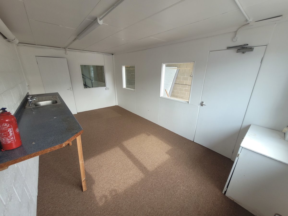 Industrial Unit in St Ives (Cambs) - photo 4