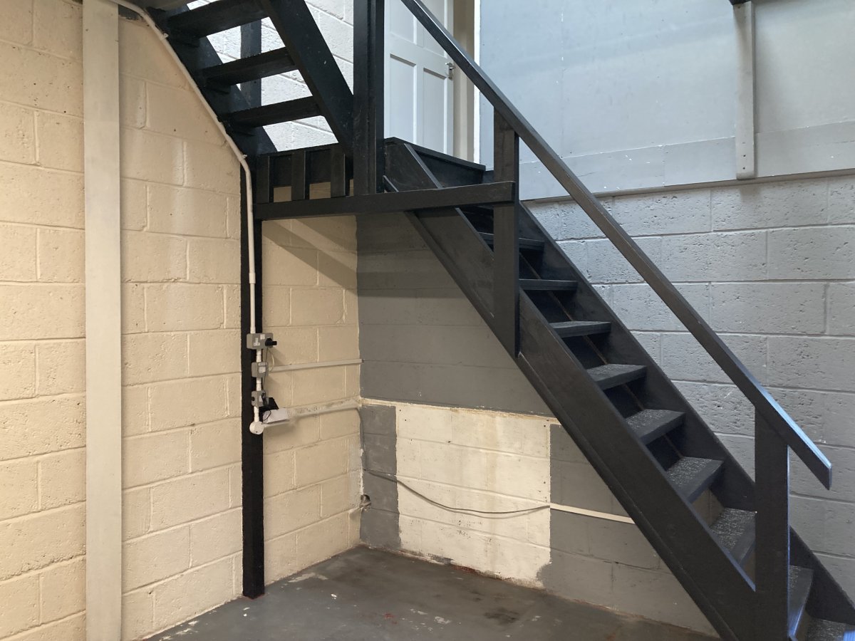 Industrial Unit in Millhouses - photo 3