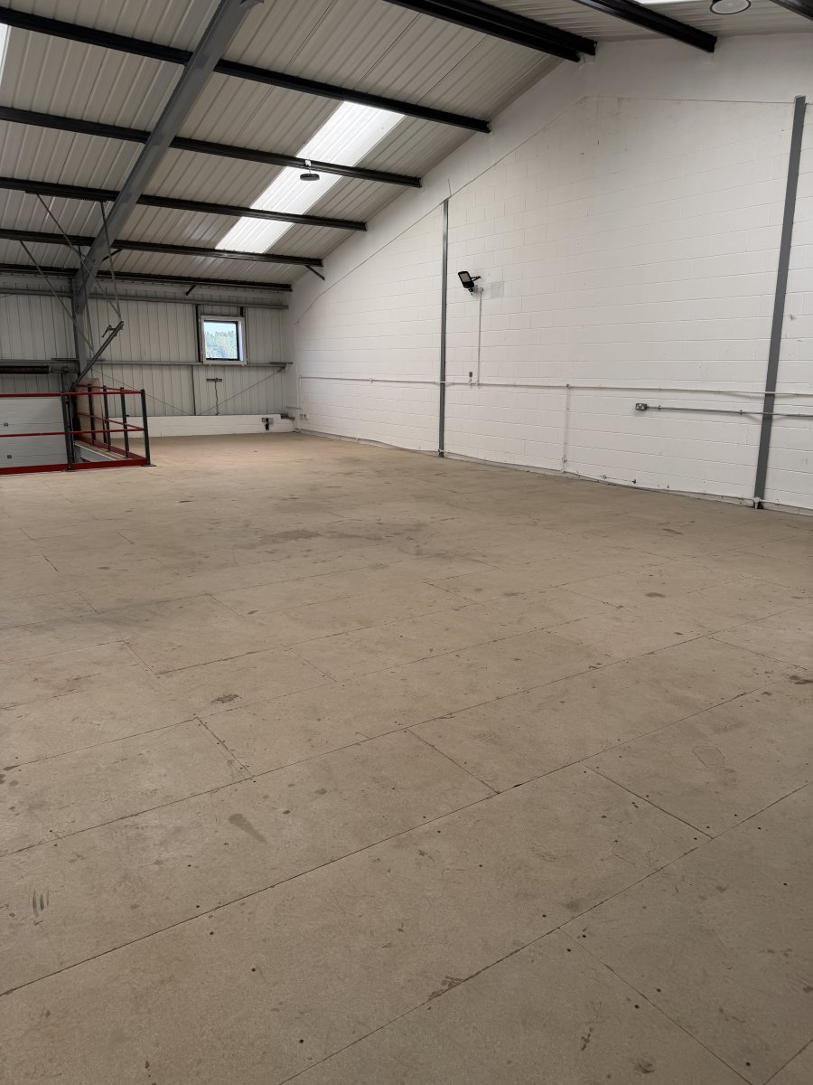Industrial Unit in Killamarsh - photo 2